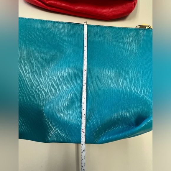 Bag in a Bag (Includes 3 Clutches inside) - Picture 13 of 15